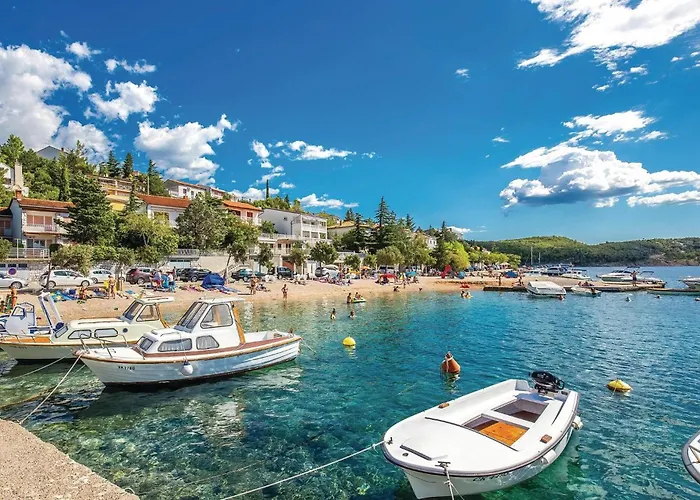 Lovely In With Wifi Apartman